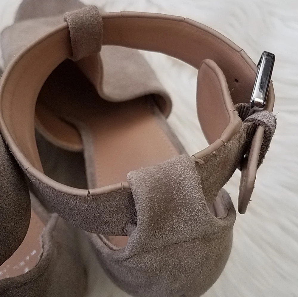 Marc Fisher Allison Espadrille wedges